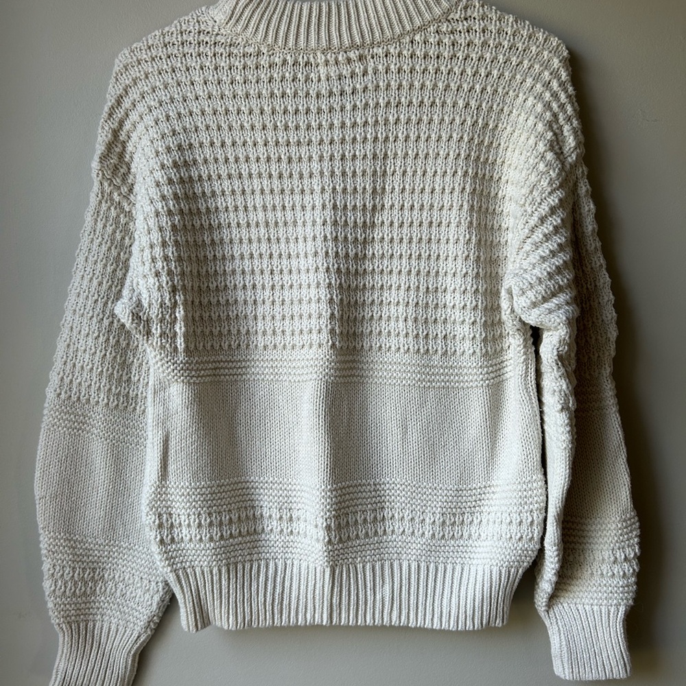 Universal thread sweater - Picture 3 of 3